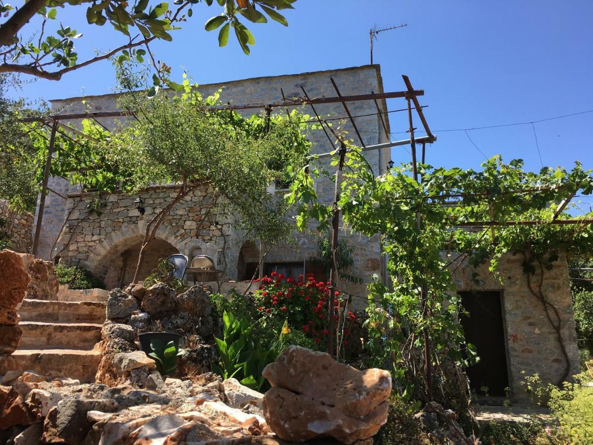 Find Your Peace In A Traditional Country House!! Láyia Dış mekan fotoğraf